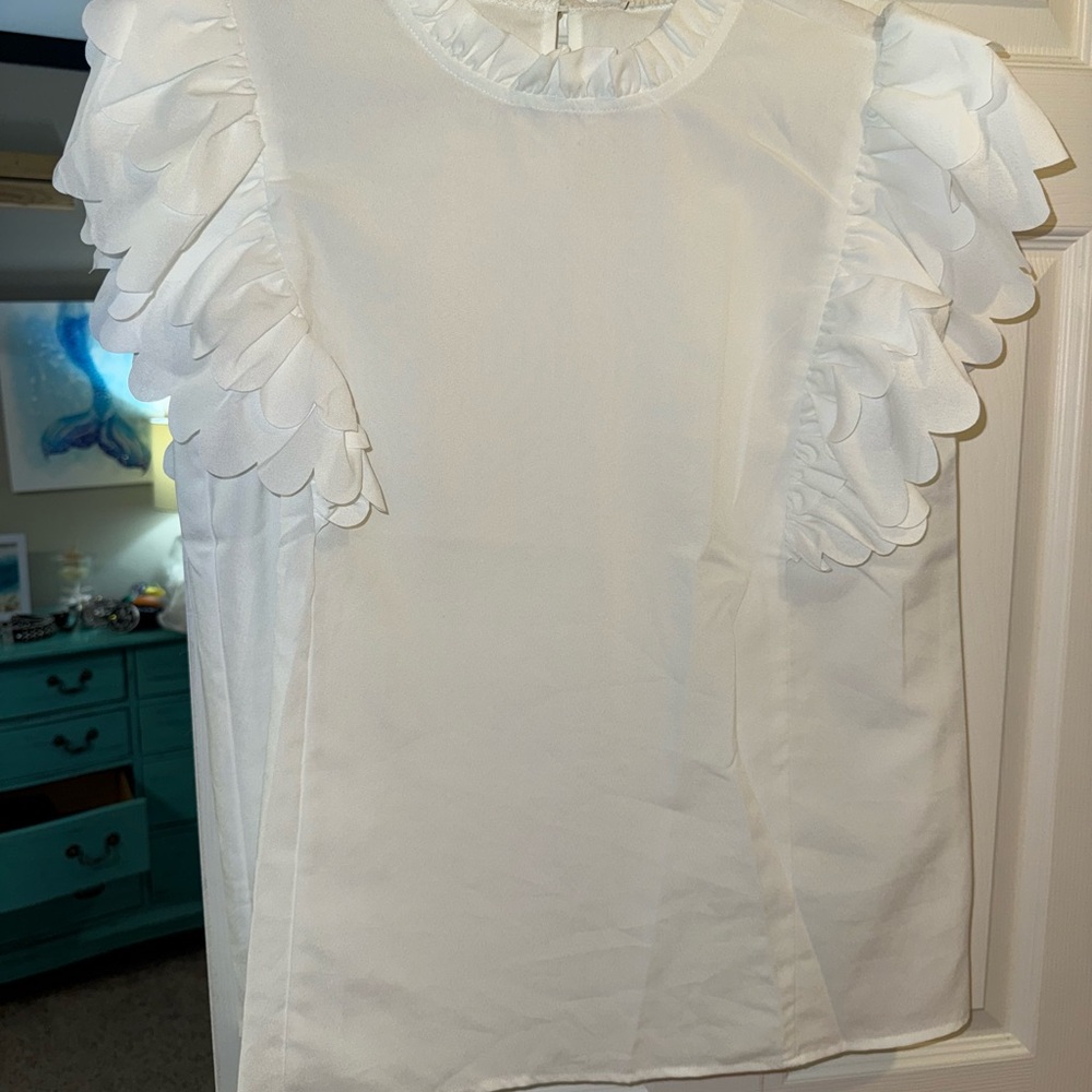 JODIFL White Ruffled Blouse
